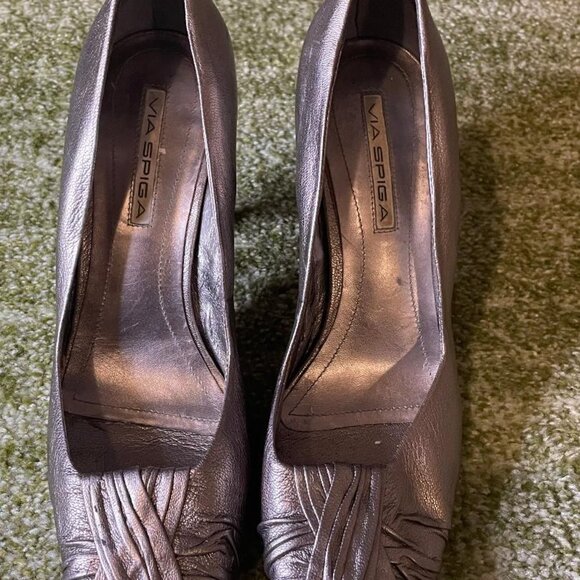 Metallic Via Spiga 4" heels - Picture 1 of 4